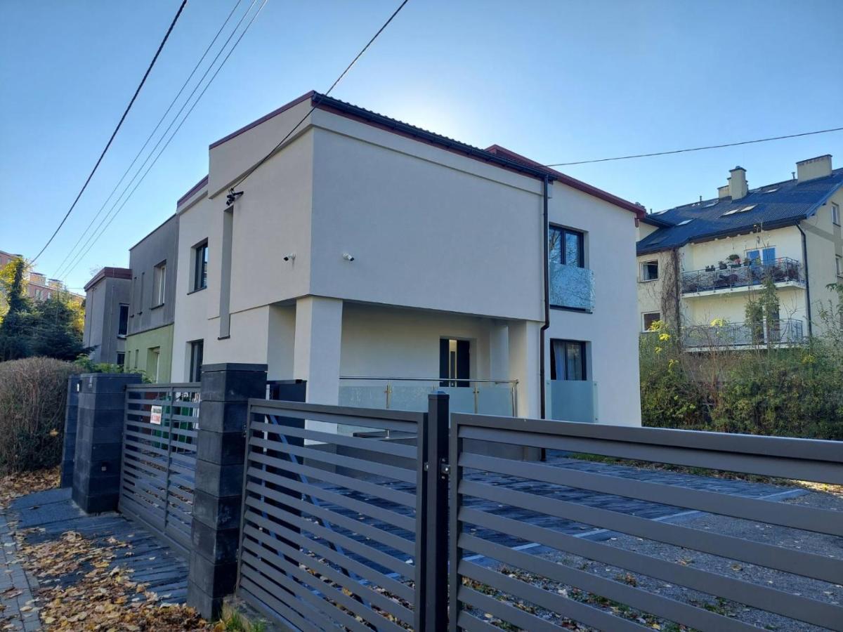 Bmh Apartments Rozana Жешув Экстерьер фото
